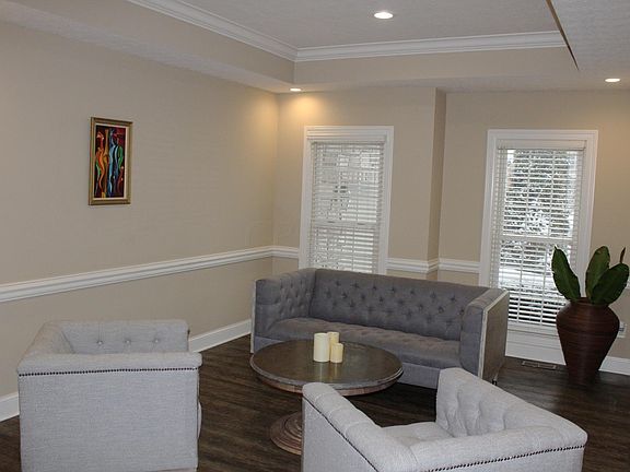 3rd image of 7827 Windy Hill Ct