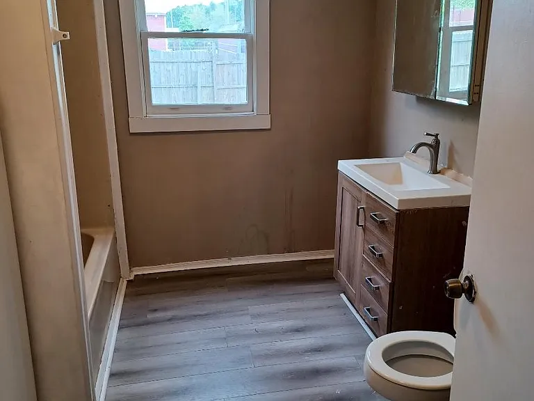 910 N Anniston Ave — Photo 9
