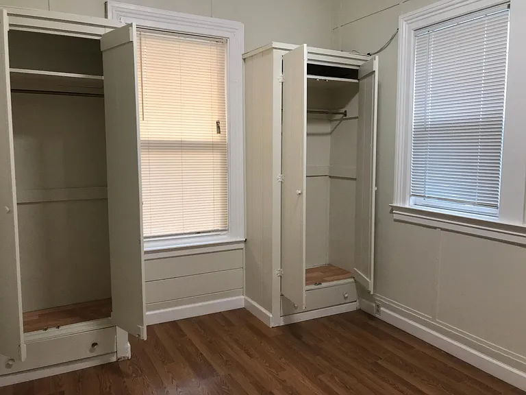 2nd Room: First room on the left hand side (from the entry door) 4