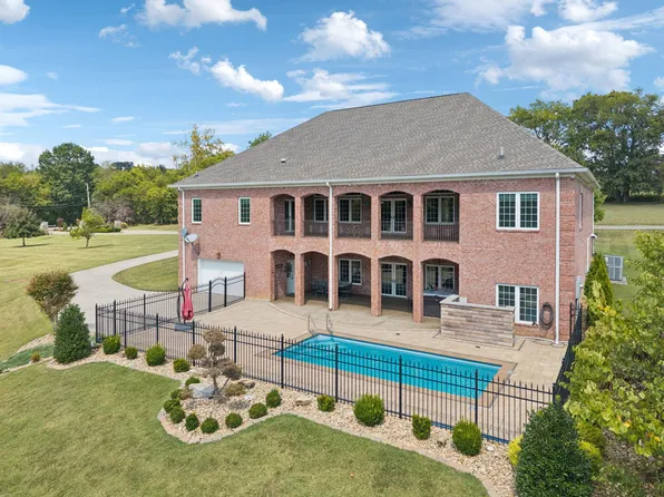 1000 Shimmering Way, Gallatin, TN 37066