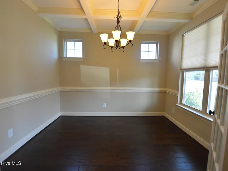 309 Belvedere Dr — Photo 10