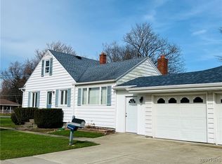 917 Mineral Springs Rd, Buffalo, NY 14224