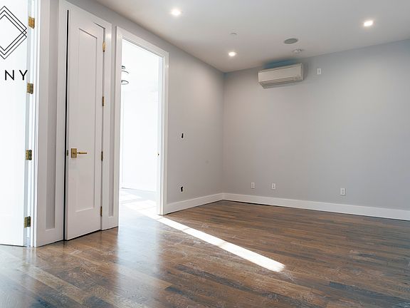 5th image of 543 Marcy Ave APT 2B
