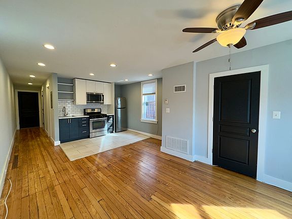2nd image of 1514 W Mount Royal Ave APT 3R