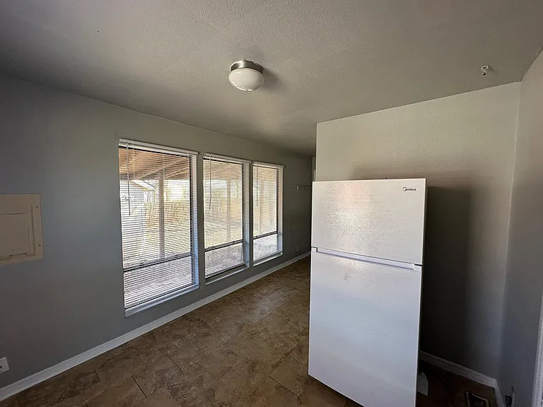 607 S Santa Fe Ave — Photo 12