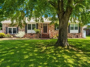 72 Arden Dr, Newport News, VA 23601