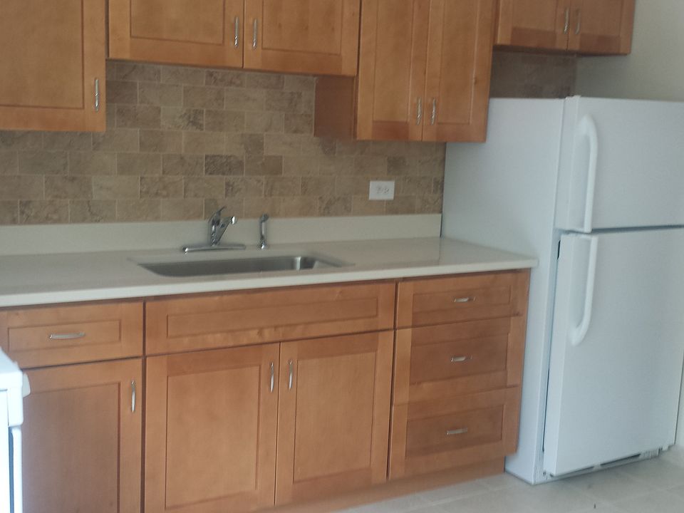 Freshly remodeled kitchen with new appliances