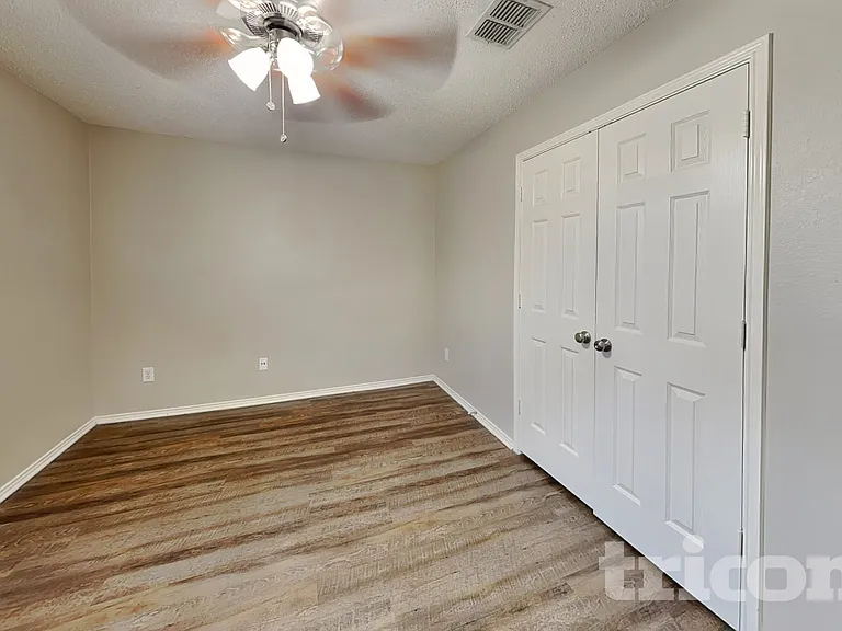 7109 Galveston Dr — Photo 12