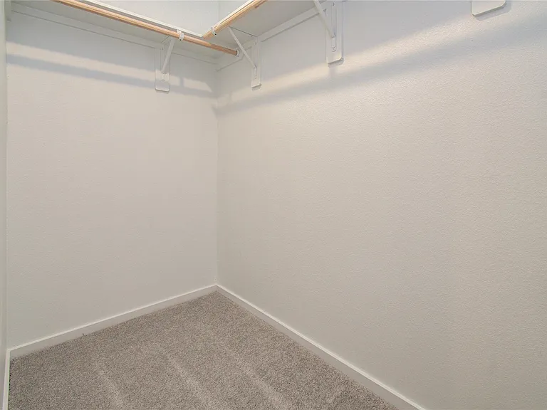 25364 Carnation Ct — Photo 17