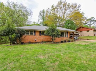 311 Oakwood Ln, Paris, TN 38242