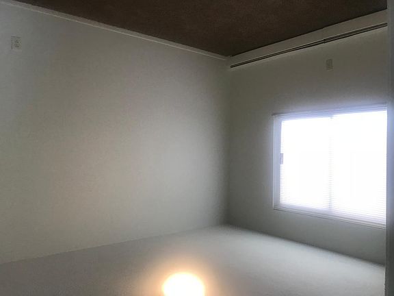 5th image of 17740 Lake Shore Blvd APT 302