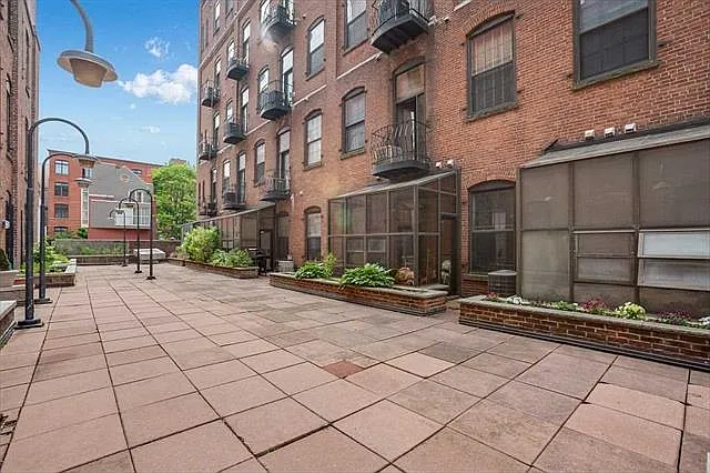 1015 Grand St #4F — Photo 7