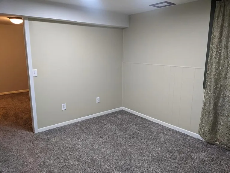 2148 Queens Dr — Photo 11