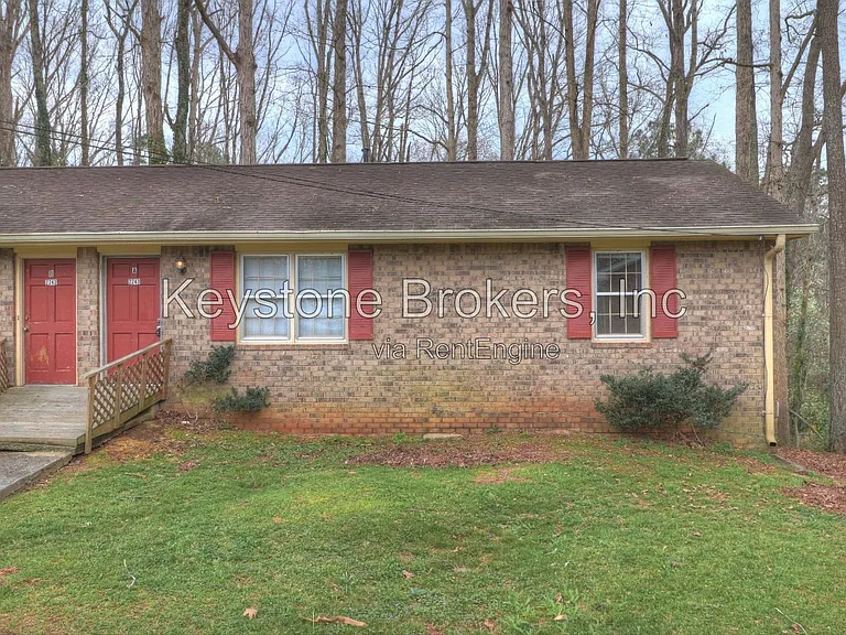 2243 Davis Rd SW #A — Photo 2