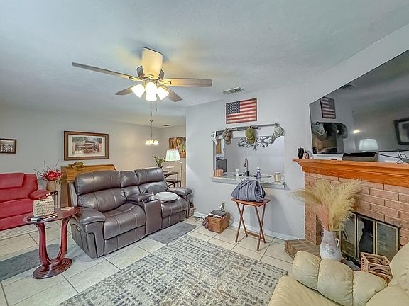 5th image of 2129 Victory Garden Ln