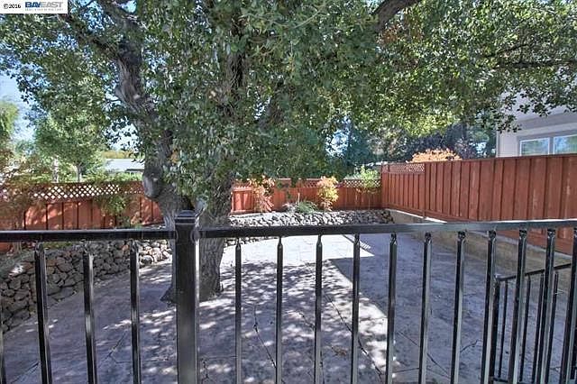 2nd image of 1640 Oak Park Blvd #B