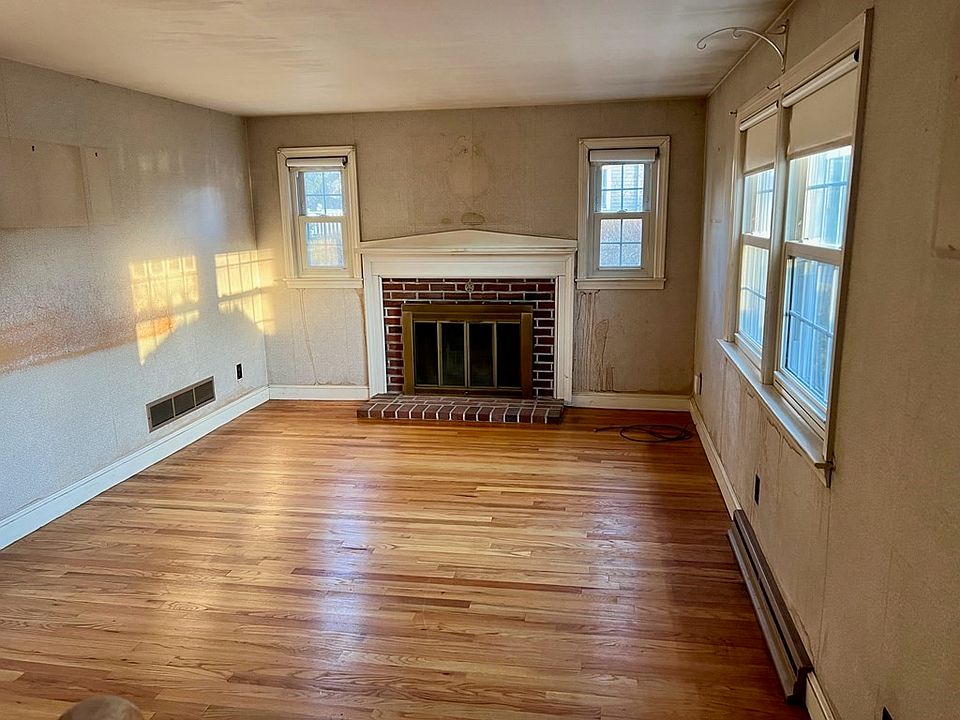 129 Village St, Marblehead, MA 01945 Zillow