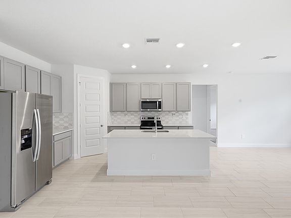 2nd image of 5649 Hampton Woods Ln SW