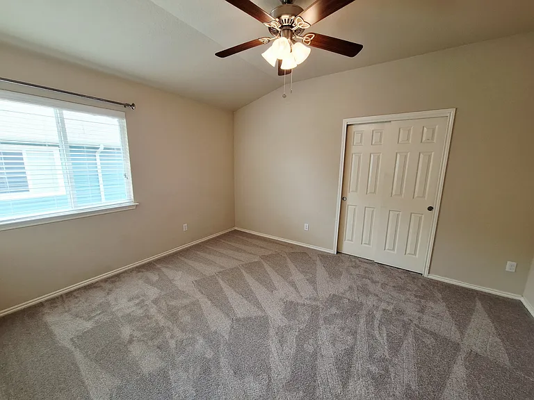 325 Comal Run — Photo 26