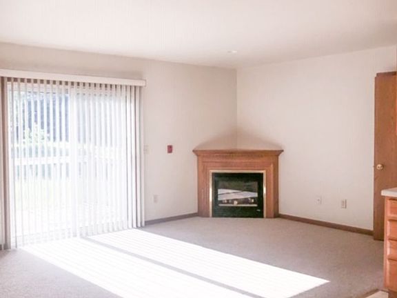 3rd image of 4525 Hartzell Ln #7