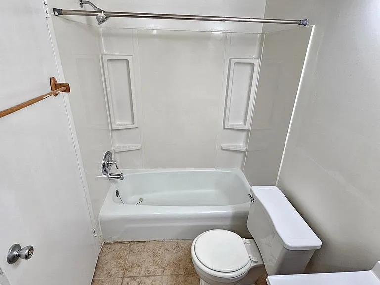 HOUSE-101 19323rd Clb #101 — Photo 12