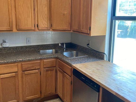 4th image of 3342 Illinois Ave #1F