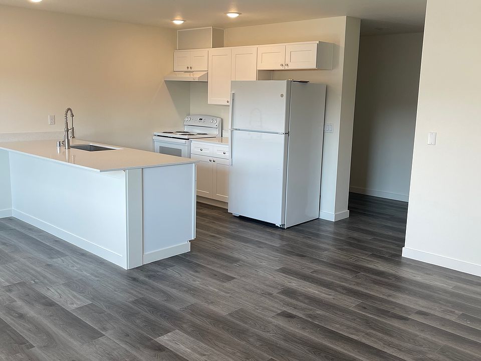 1st image of 4718 Ocean Beach Hwy #107