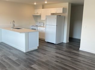 4718 Ocean Beach Hwy #107, Longview, WA 98632