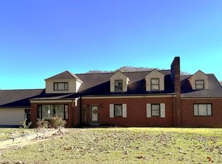 162 Reinhart, Glen Ferris, WV 25090