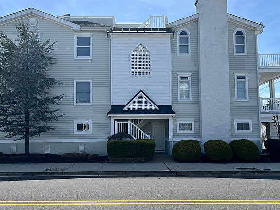 5th image of 2403 Asbury Ave #2
