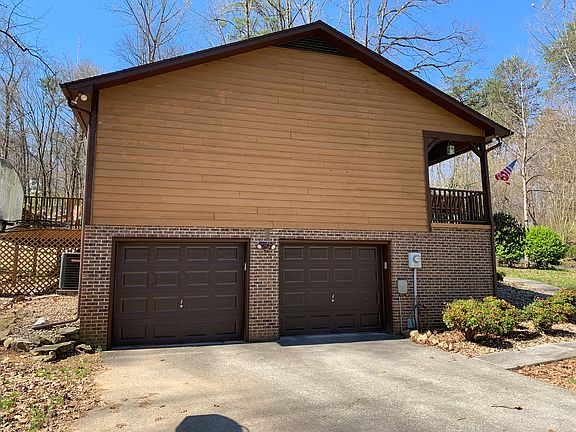 4th image of 10708 Leeward Ln