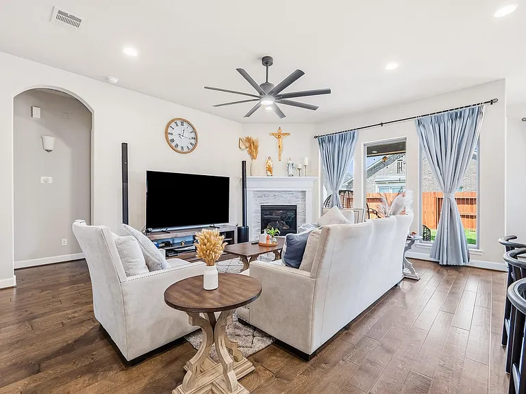 2106 Stargrass Dr — Photo 14