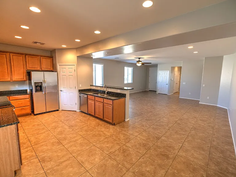 10458 S Cutting Horse Dr — Photo 5