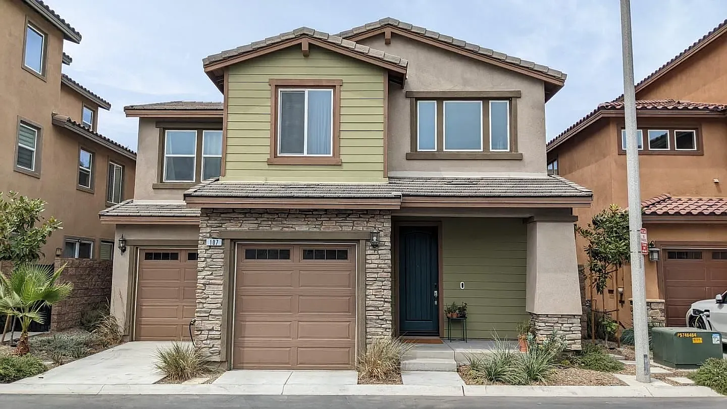 3 bed, 2.5 bath, 2148 sqft, $3,700 — Photo 1
