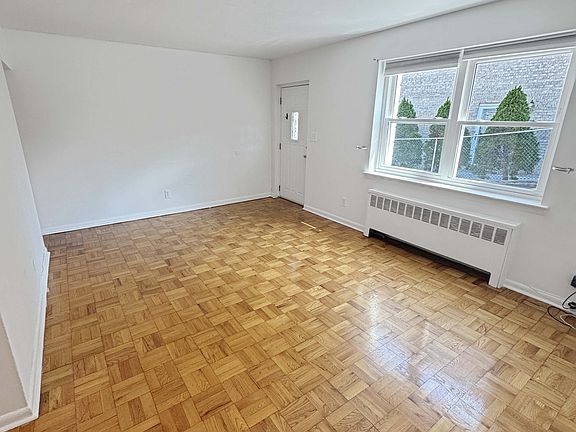 2nd image of 1464 Kennellworth Pl #1