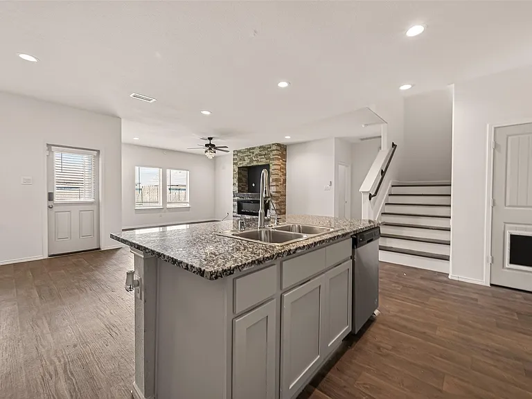 1706 Cooper Bluff Ct — Photo 12