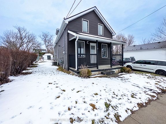 3rd image of 90 Palace Rd