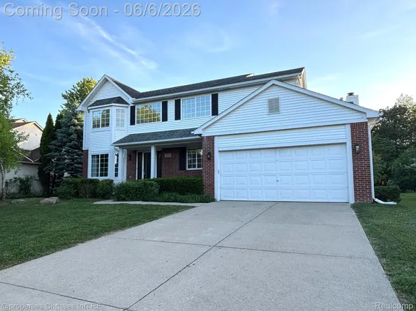 2892 Mystic Dr, Ann Arbor, MI 48103