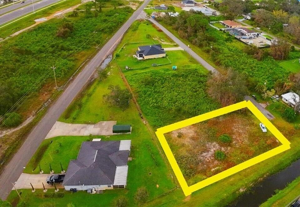 2nd image of 3901 39th Street SW