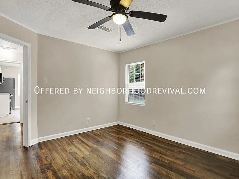 948 E Kelley Cir — Photo 8