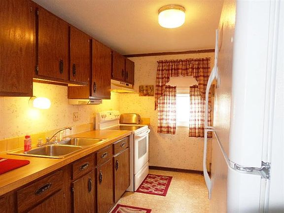 4th image of 1255 Bellune Dr