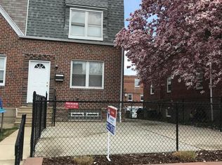 1819 Strahle St, Philadelphia, PA 19152