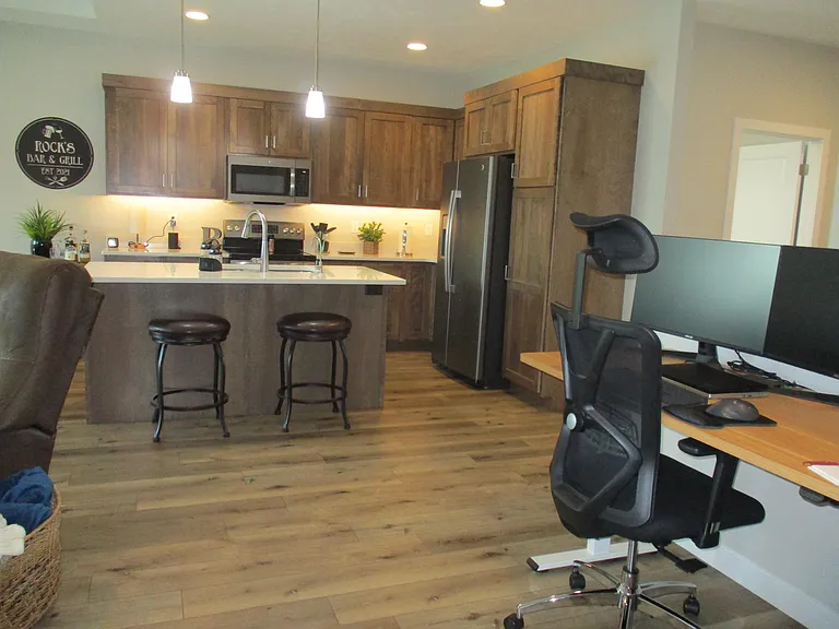 177 N Canterbury Cir — Photo 12