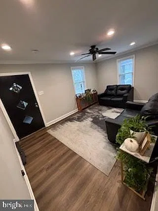 4 bed, 2.0 bath, 1428 sqft, $3,000 — Photo 4