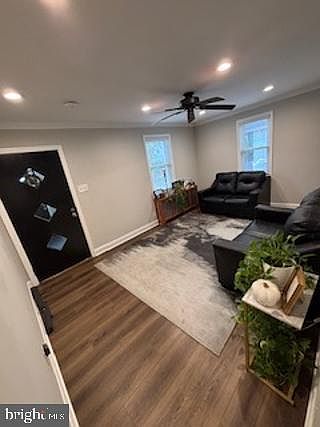 4th image of 326 State St