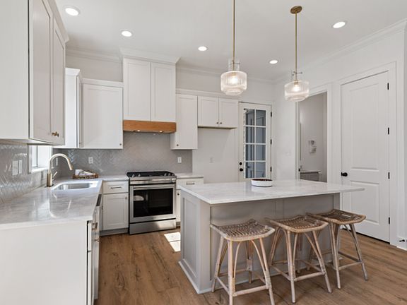 3rd image of 115 Gaunt Ln #204