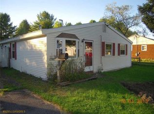 37 Longfellow Dr, Westbrook, ME 04092
