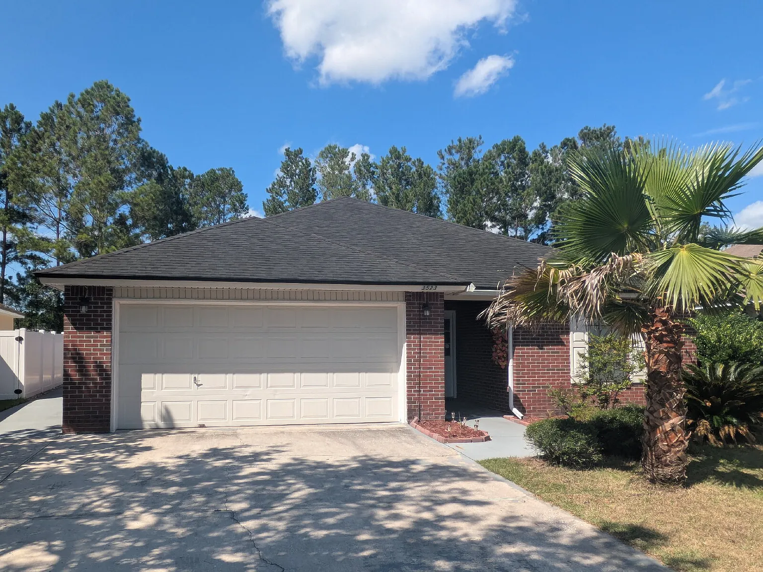 4 bed, 2.0 bath, 1750 sqft, $2,075 — Photo 3