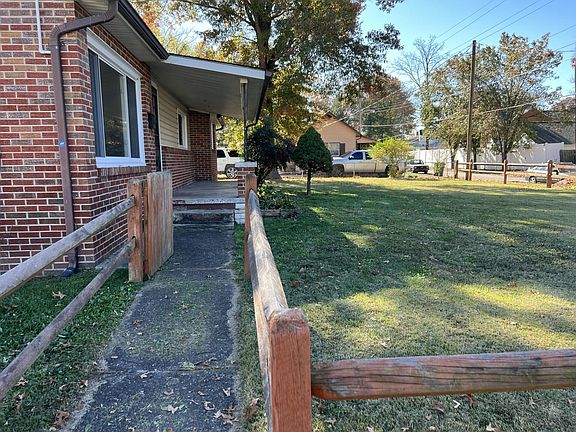 4th image of 1605 Vance St
