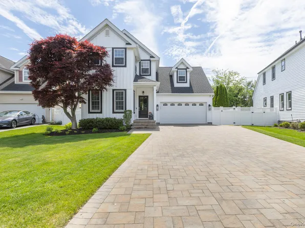 11 coventry Lane, Smithtown, NY 11787